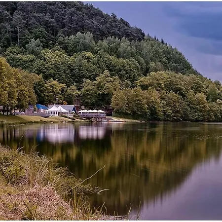 Moderne Mit In Bauernhausscheune Am Biersdorf am See